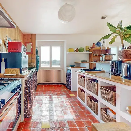 Stunning In With Kitchen 록마리아퀴에르