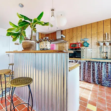 아파트 Stunning In With Kitchen