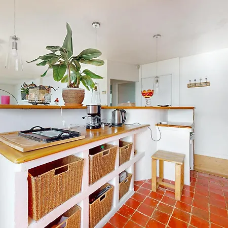 아파트 Stunning In With Kitchen *
